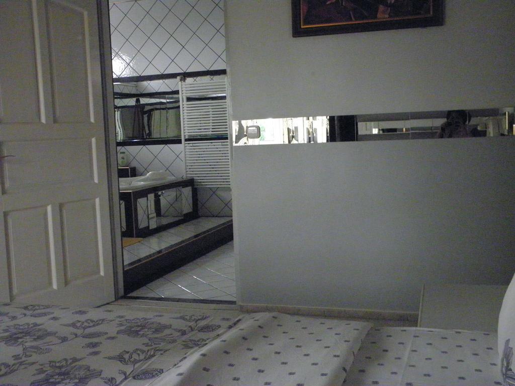 Kristaly Apartman Bed & Breakfast Heviz Exterior photo